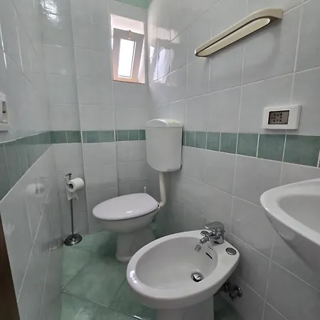 La Casa Di Giuliana Primo Piano Con Balcone Ischia