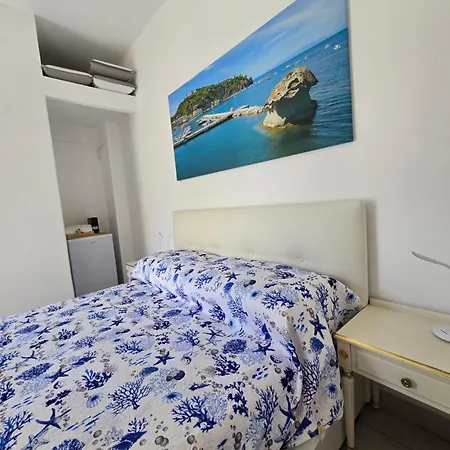La Casa Di Giuliana Primo Piano Con Balcone * Ischia