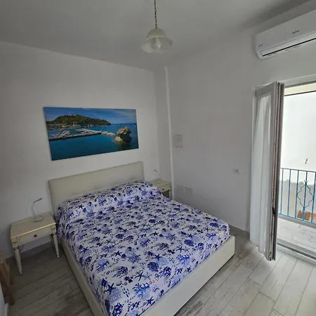 La Casa Di Giuliana Primo Piano Con Balcone * Ischia